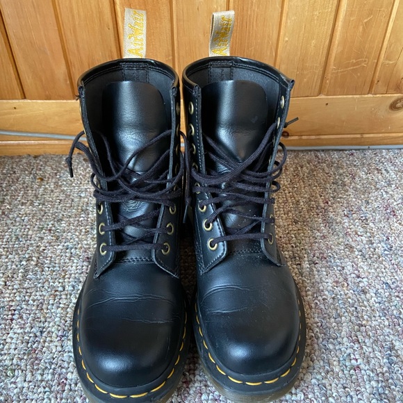 Dr Martens - Picture 2 of 5